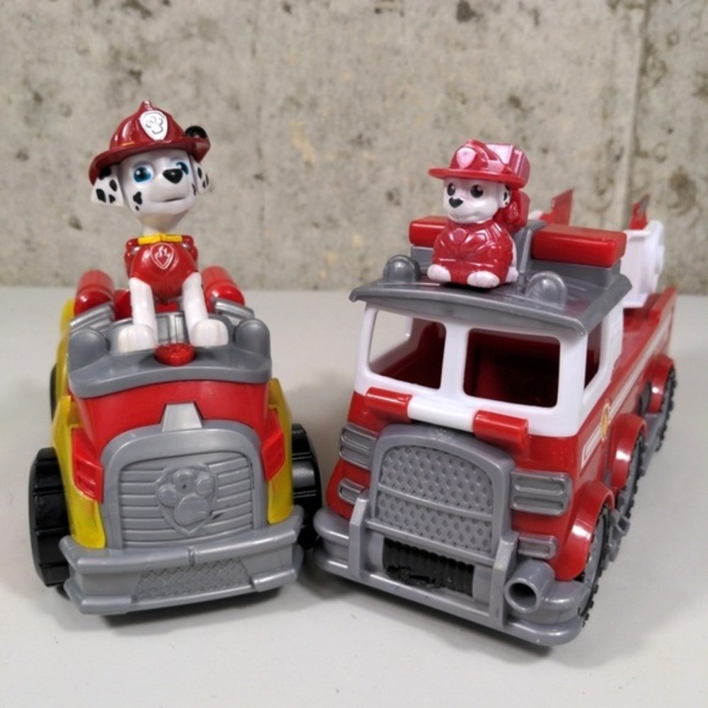 Paw Patrol Marshall Fire Truck Lot‎ Ultimate & Vehicle 2 Figure 2018 Spin Master